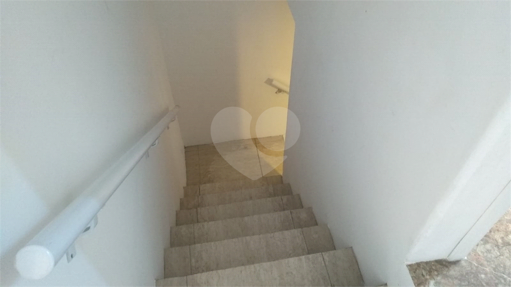 SOBRADO COMERCIAL 4 SUÍTES - LAVABO E 1 VAGA DE GARAGEM PARA LOCAÇÃO EM PERDIZES