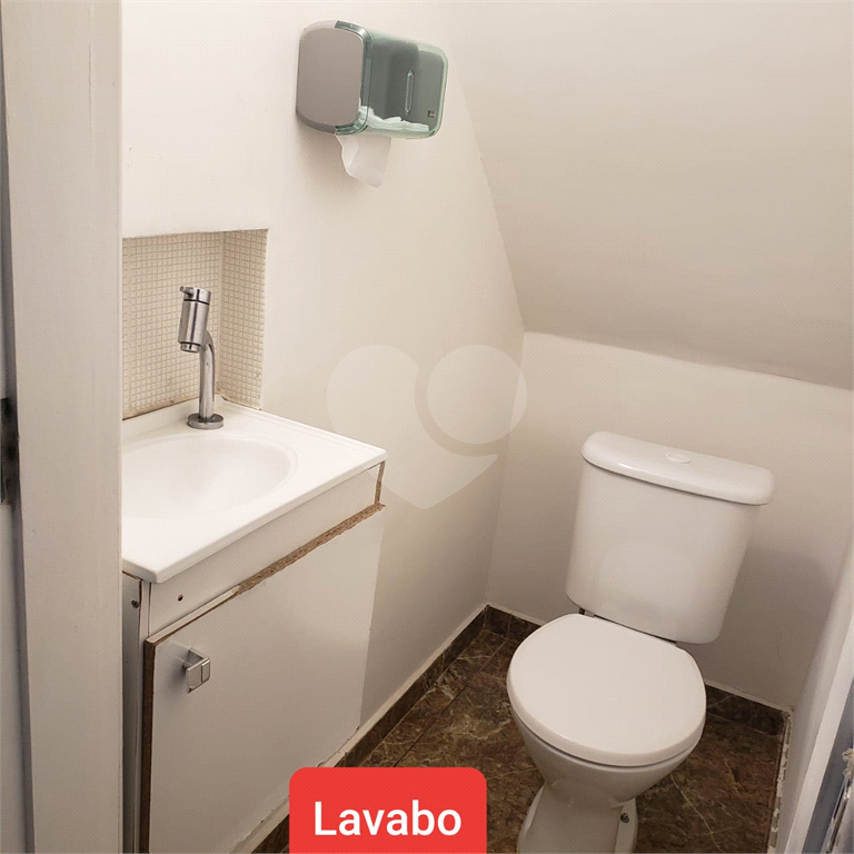 SOBRADO COMERCIAL 4 SUÍTES - LAVABO E 1 VAGA DE GARAGEM PARA LOCAÇÃO EM PERDIZES
