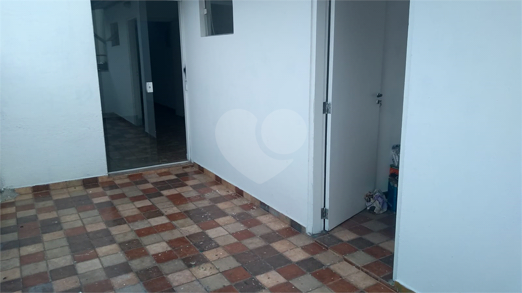 SOBRADO COMERCIAL 4 SUÍTES - LAVABO E 1 VAGA DE GARAGEM PARA LOCAÇÃO EM PERDIZES