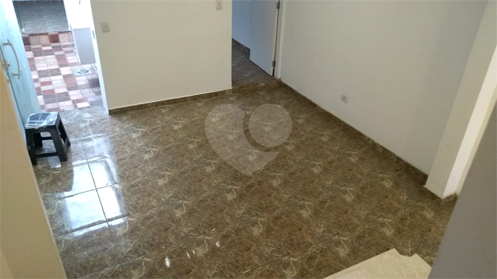 SOBRADO COMERCIAL 4 SUÍTES - LAVABO E 1 VAGA DE GARAGEM PARA LOCAÇÃO EM PERDIZES