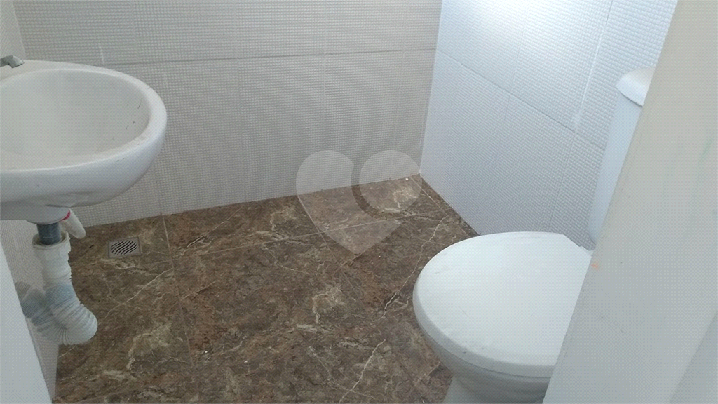 SOBRADO COMERCIAL 4 SUÍTES - LAVABO E 1 VAGA DE GARAGEM PARA LOCAÇÃO EM PERDIZES