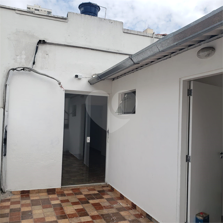 SOBRADO COMERCIAL 4 SUÍTES - LAVABO E 1 VAGA DE GARAGEM PARA LOCAÇÃO EM PERDIZES