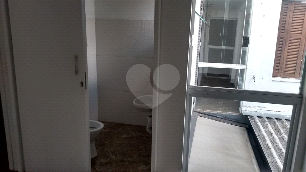 SOBRADO COMERCIAL 4 SUÍTES - LAVABO E 1 VAGA DE GARAGEM PARA LOCAÇÃO EM PERDIZES