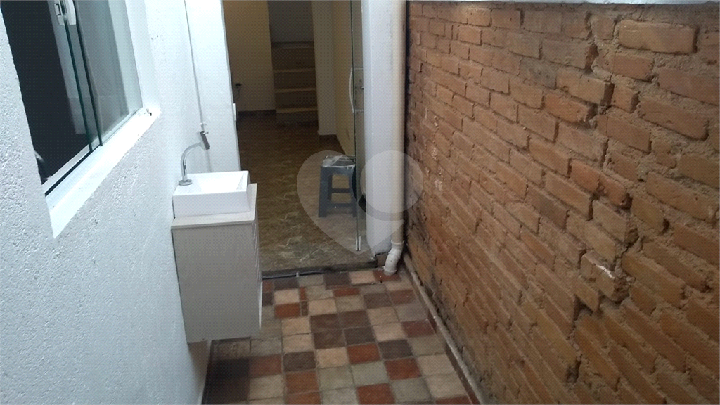 SOBRADO COMERCIAL 4 SUÍTES - LAVABO E 1 VAGA DE GARAGEM PARA LOCAÇÃO EM PERDIZES