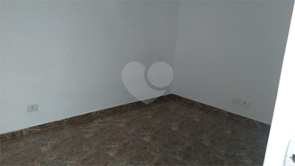 SOBRADO COMERCIAL 4 SUÍTES - LAVABO E 1 VAGA DE GARAGEM PARA LOCAÇÃO EM PERDIZES