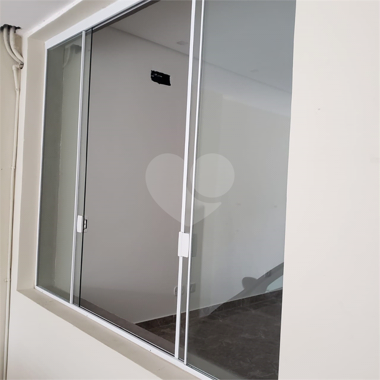 SOBRADO COMERCIAL 4 SUÍTES - LAVABO E 1 VAGA DE GARAGEM PARA LOCAÇÃO EM PERDIZES