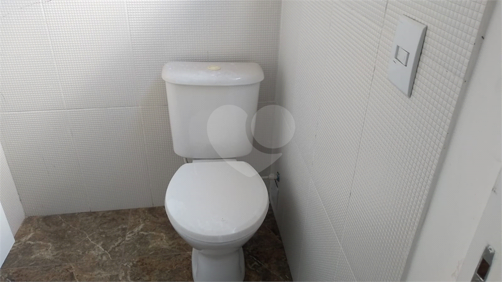 SOBRADO COMERCIAL 4 SUÍTES - LAVABO E 1 VAGA DE GARAGEM PARA LOCAÇÃO EM PERDIZES