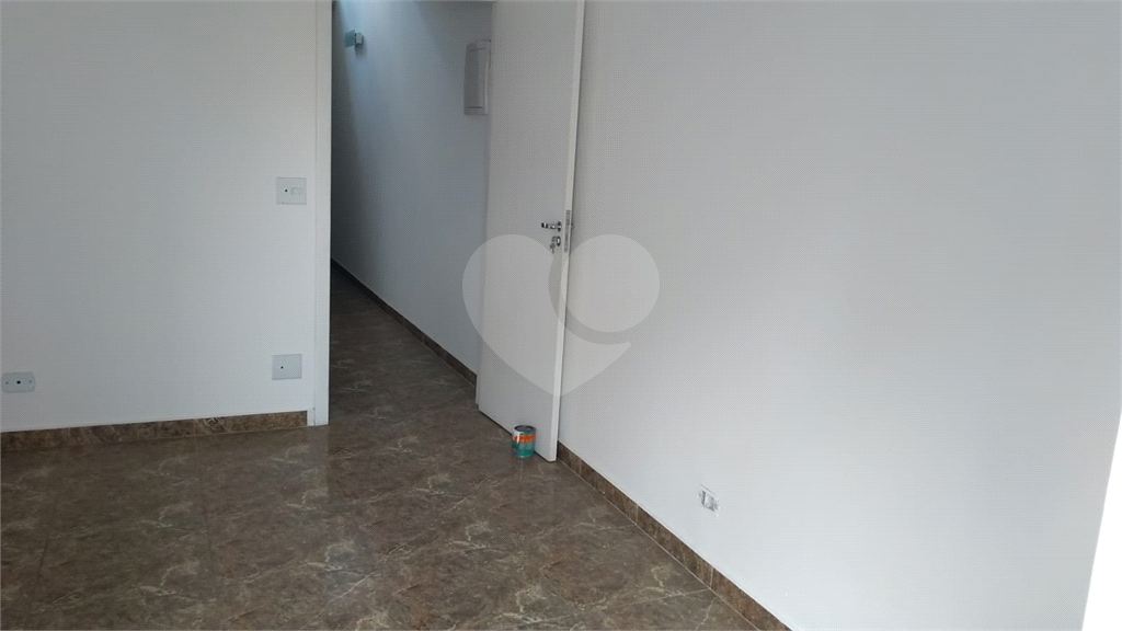 SOBRADO COMERCIAL 4 SUÍTES - LAVABO E 1 VAGA DE GARAGEM PARA LOCAÇÃO EM PERDIZES