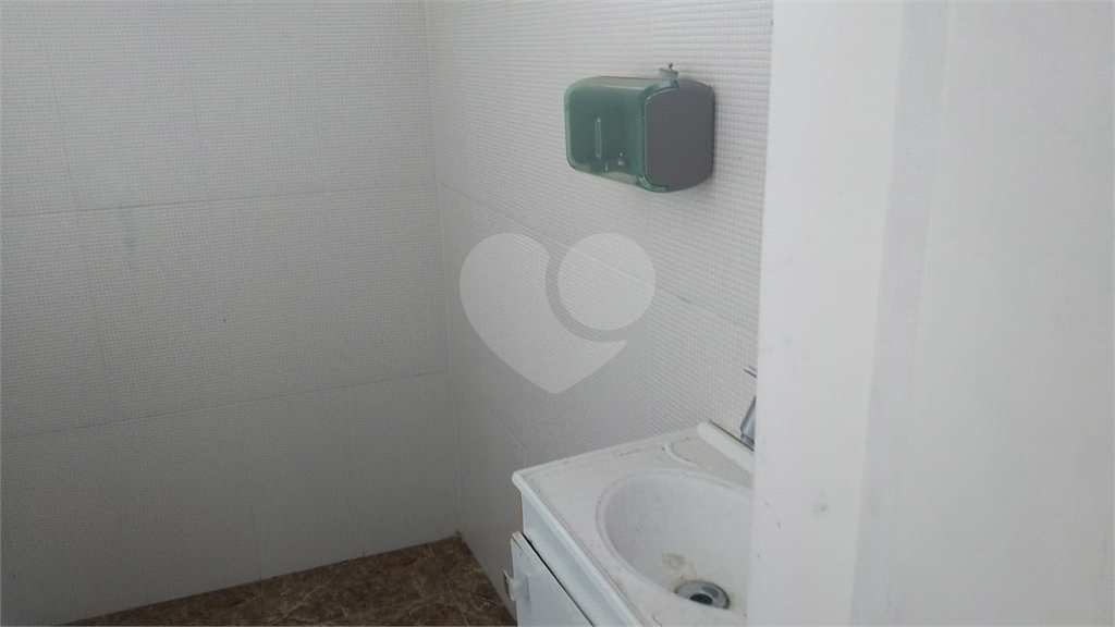 SOBRADO COMERCIAL 4 SUÍTES - LAVABO E 1 VAGA DE GARAGEM PARA LOCAÇÃO EM PERDIZES