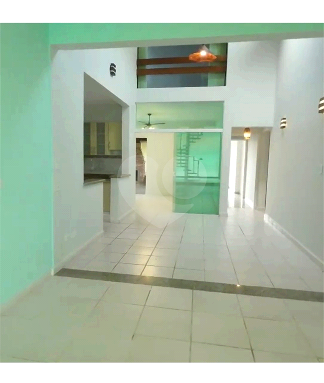 Lindo e amplo sobrado no Residencial Bougainville na Região de Peruíbe