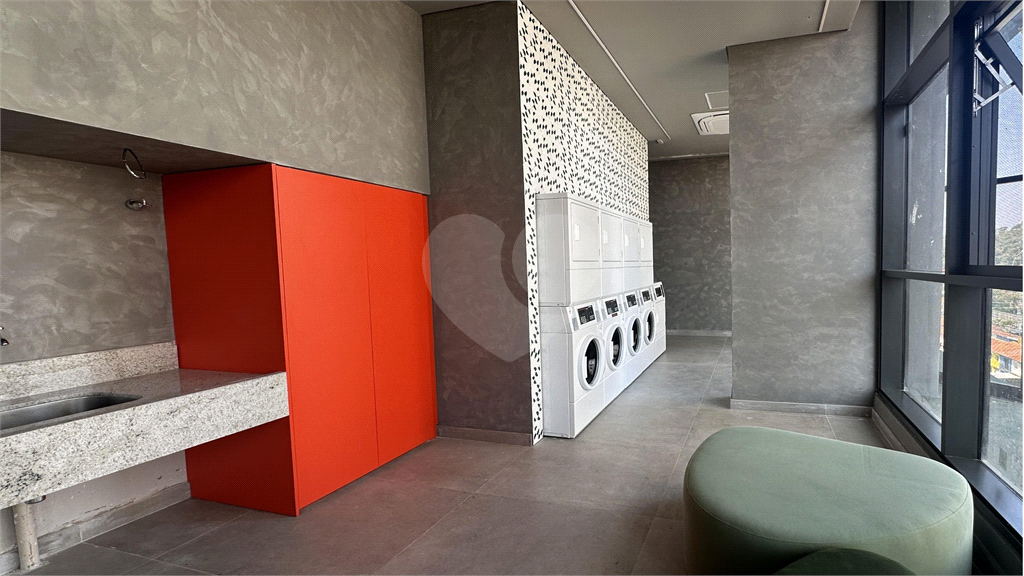 Studio no Brooklin: Conforto e Modernidade em 24 m² com Alto Padrão
