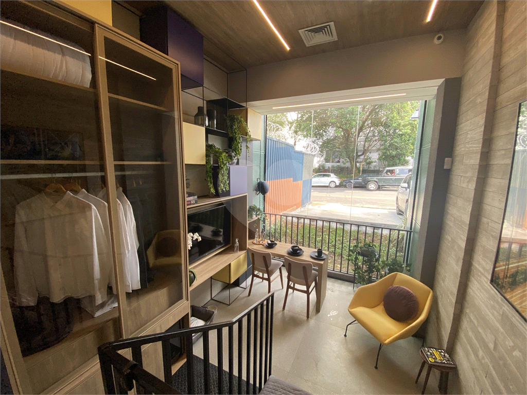 Studio no Brooklin: Conforto e Modernidade em 24 m² com Alto Padrão
