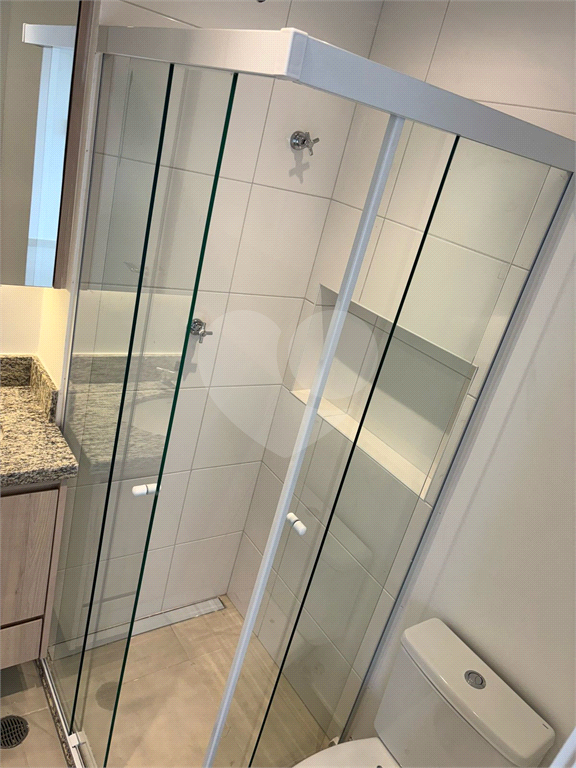 Studio novo, decorado e próximo ao Metro Praça da Árvore