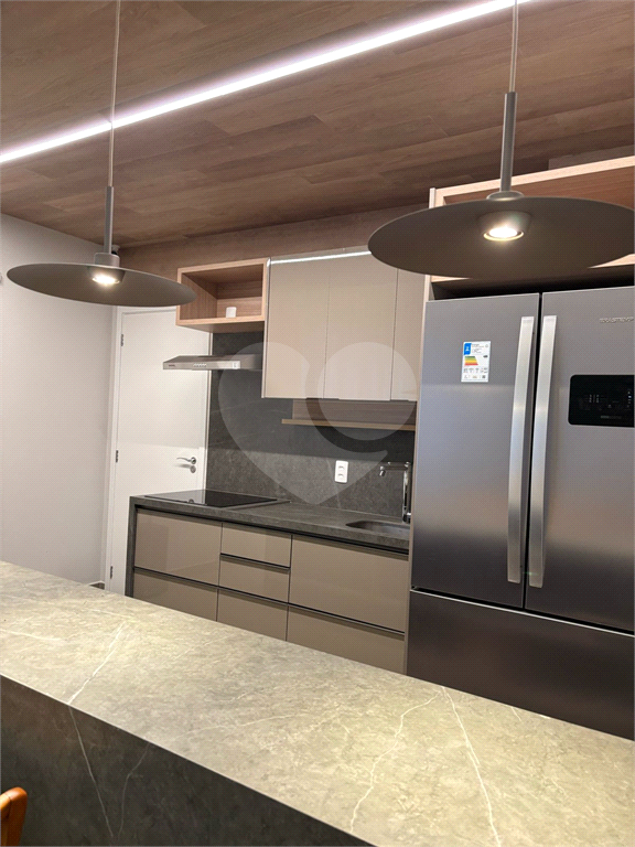 Studio novo, decorado e próximo ao Metro Praça da Árvore