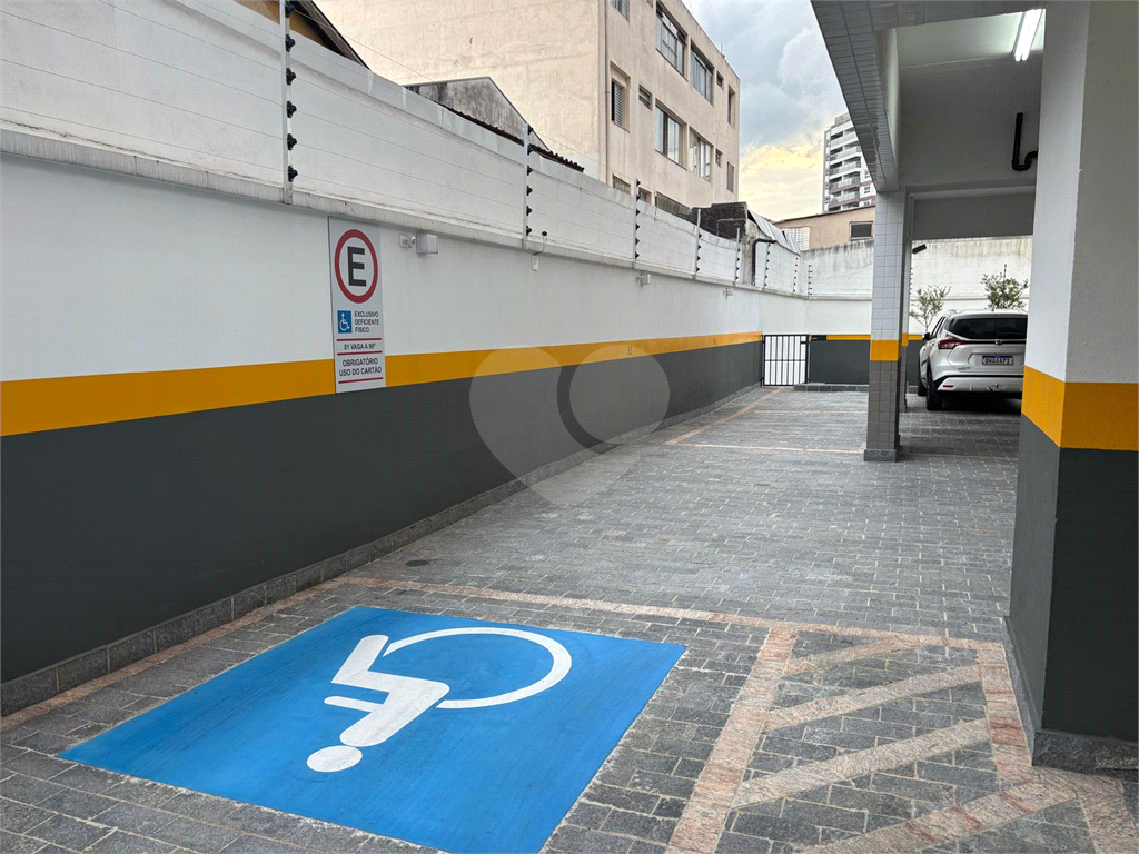 Studio novo, decorado e próximo ao Metro Praça da Árvore