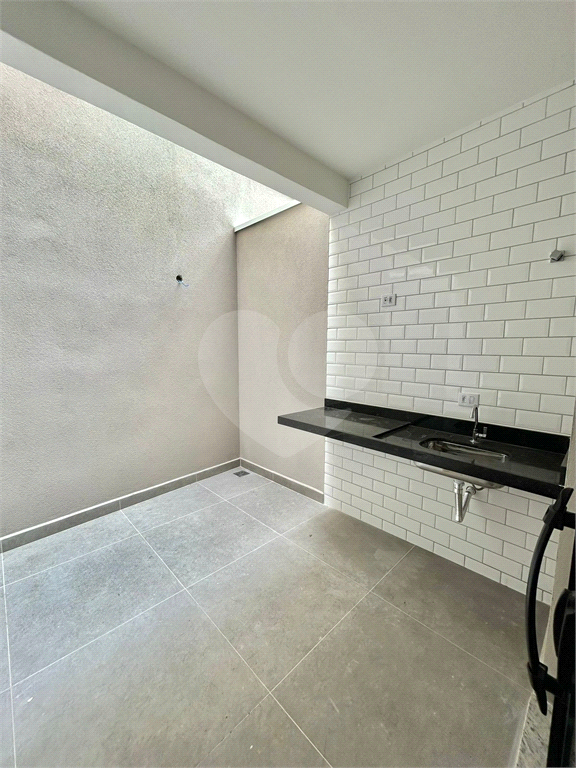 Sobrado novo à venda 115, Vila Guilherme, 115m², 3 suítes, 2 vagas e próximo ao metrô. 