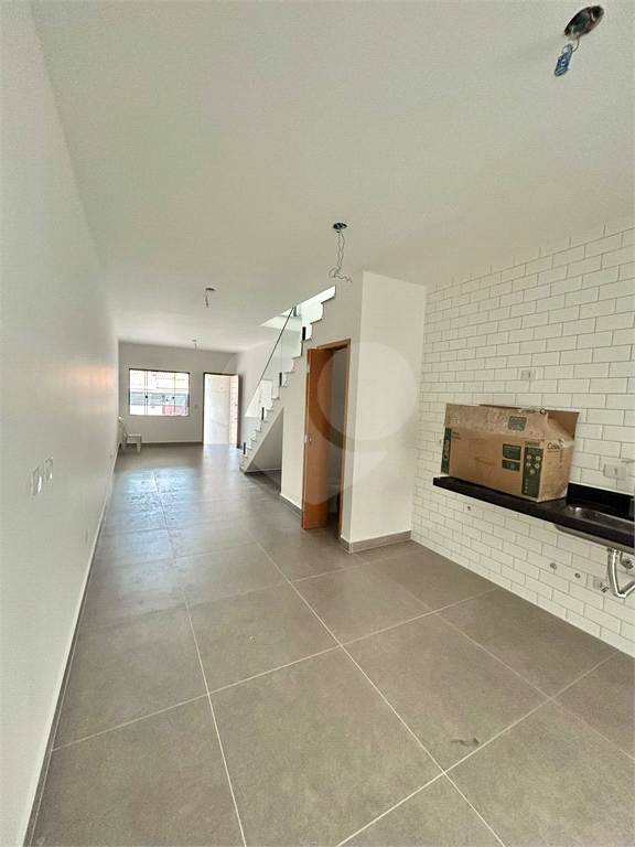 Sobrado novo à venda 115, Vila Guilherme, 115m², 3 suítes, 2 vagas e próximo ao metrô. 