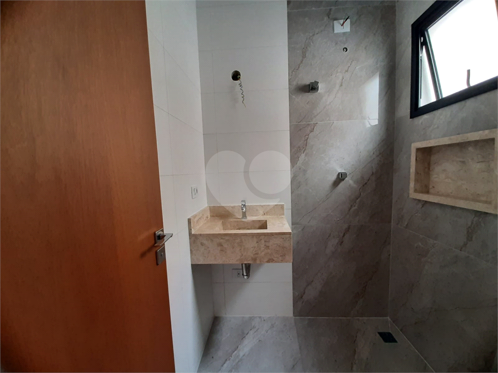 Sobrado novo à venda 115, Vila Guilherme, 115m², 3 suítes, 2 vagas e próximo ao metrô. 