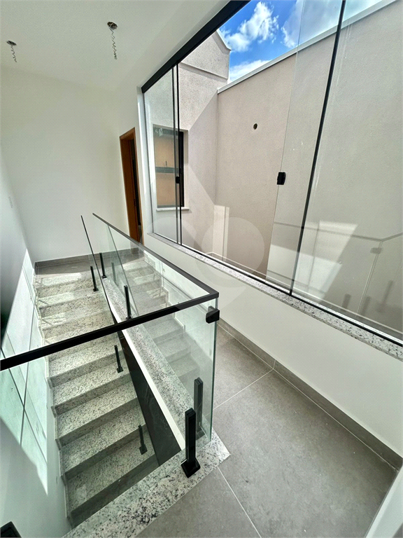 Sobrado novo à venda 115, Vila Guilherme, 115m², 3 suítes, 2 vagas e próximo ao metrô. 