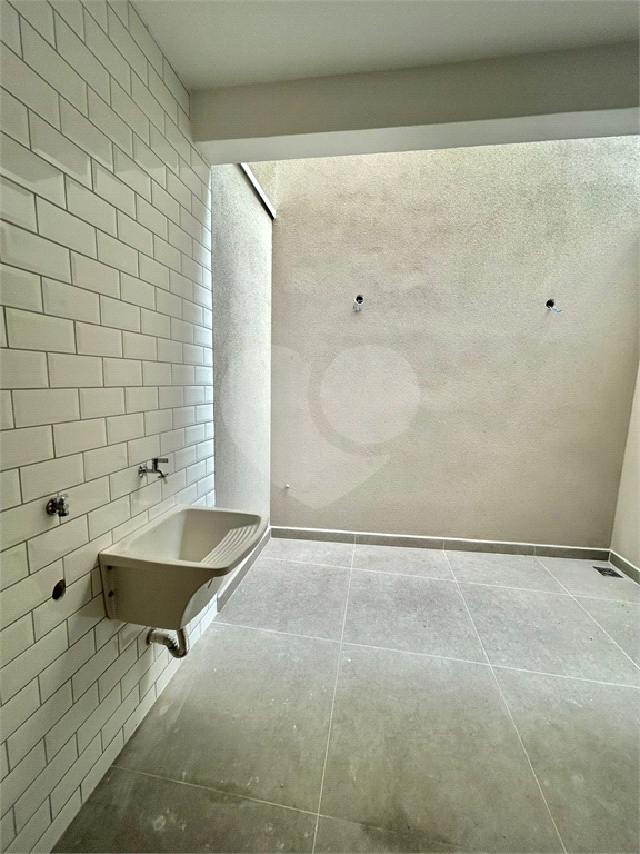 Sobrado novo à venda 115, Vila Guilherme, 115m², 3 suítes, 2 vagas e próximo ao metrô. 