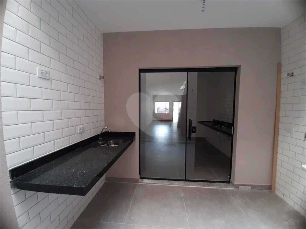 Sobrado novo à venda 115, Vila Guilherme, 115m², 3 suítes, 2 vagas e próximo ao metrô. 