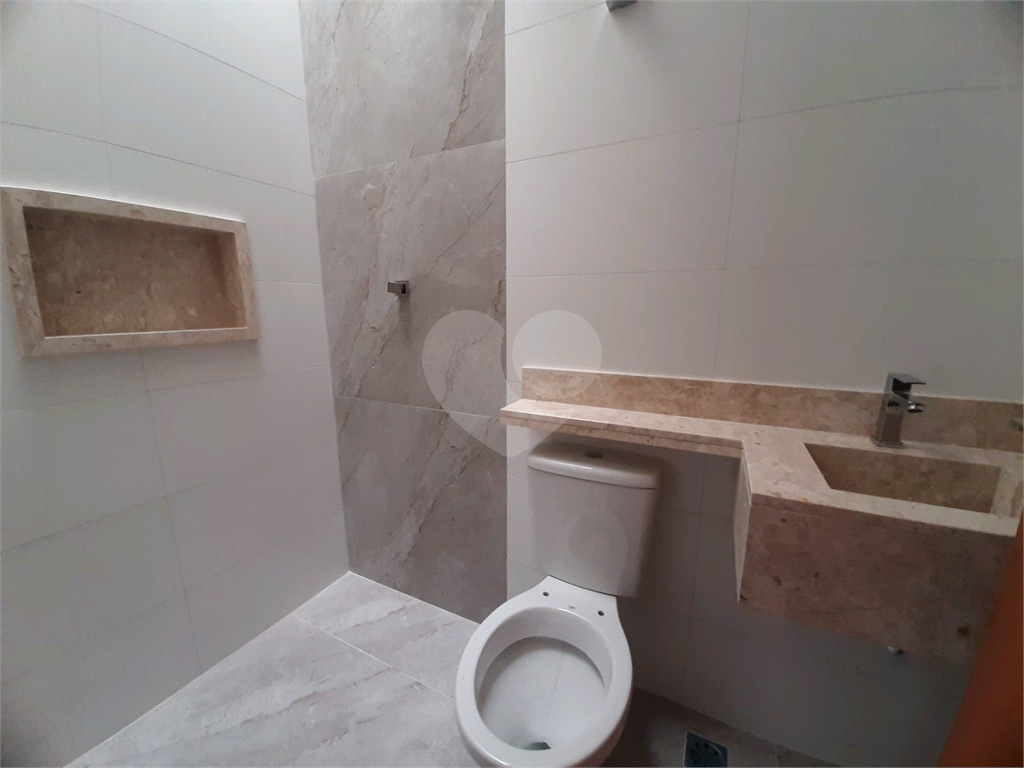 Sobrado novo à venda 115, Vila Guilherme, 115m², 3 suítes, 2 vagas e próximo ao metrô. 