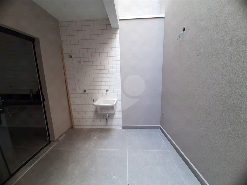 Sobrado novo à venda 115, Vila Guilherme, 115m², 3 suítes, 2 vagas e próximo ao metrô. 