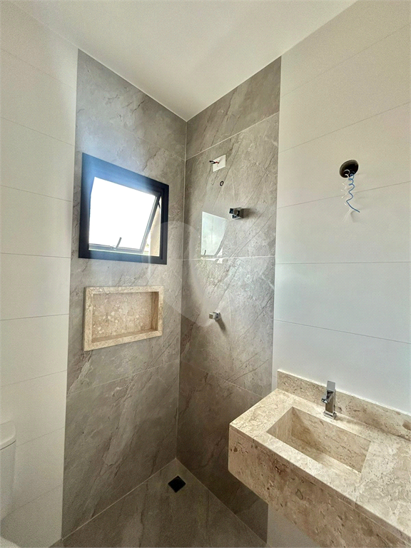 Sobrado novo à venda 115, Vila Guilherme, 115m², 3 suítes, 2 vagas e próximo ao metrô. 