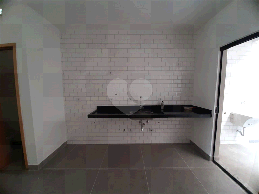 Sobrado novo à venda 115, Vila Guilherme, 115m², 3 suítes, 2 vagas e próximo ao metrô. 