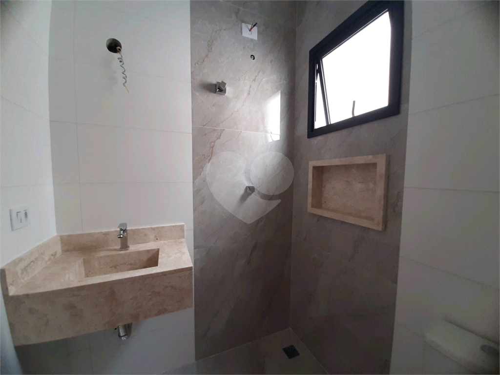 Sobrado novo à venda 115, Vila Guilherme, 115m², 3 suítes, 2 vagas e próximo ao metrô. 