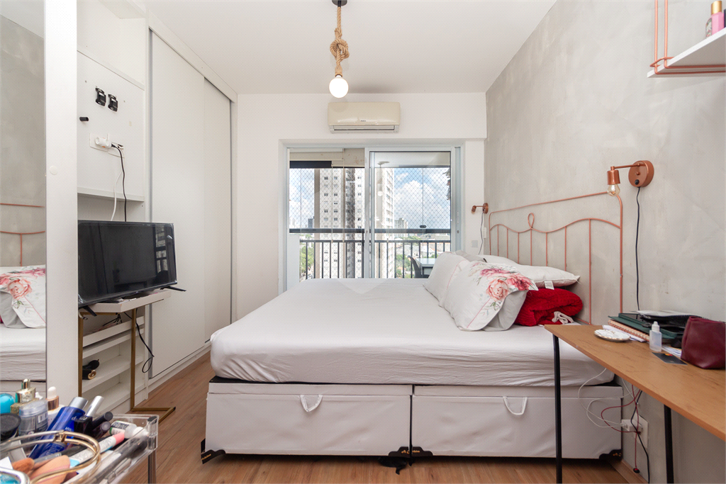 Apartamento -Saúde - 2 Dormitórios - 1 Suíte - 2 Banheiros - 2 Vagas