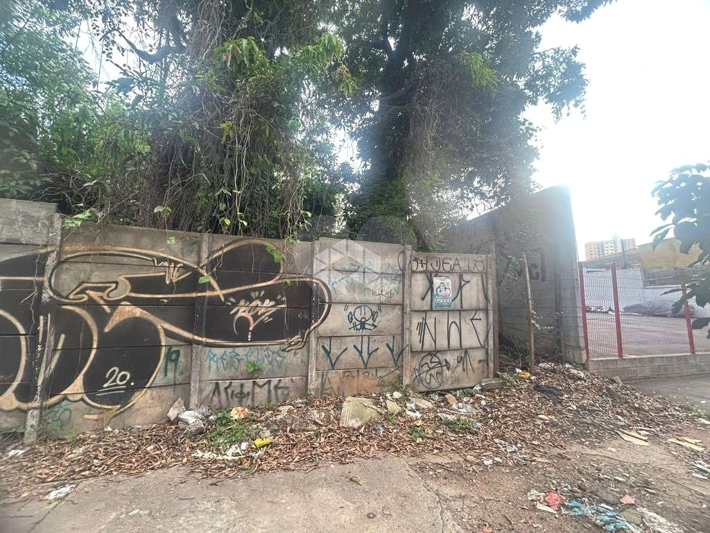 Terreno a Venda em Itaquera 