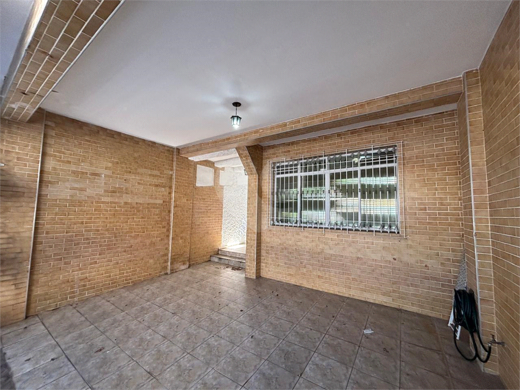 Sobrado à venda e aluguel com 2 quartos, 100m² - Foto 11