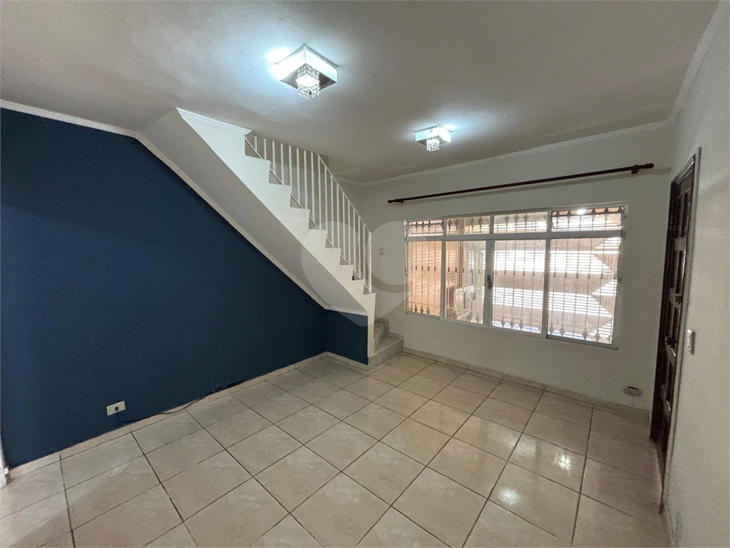 Sobrado à venda e aluguel com 2 quartos, 100m² - Foto 2