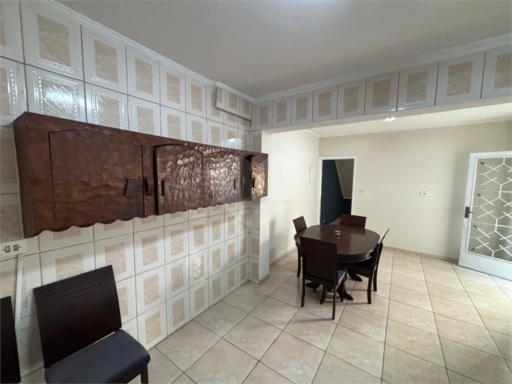 Sobrado à venda e aluguel com 2 quartos, 100m² - Foto 4
