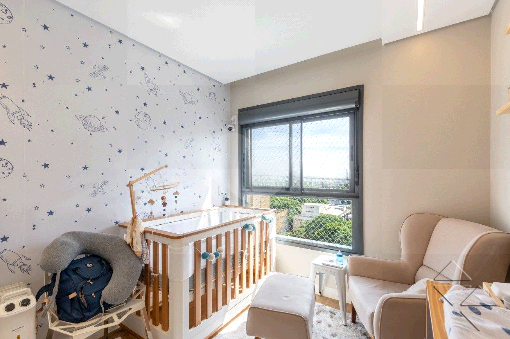 Venda de Apartamento novo em Pinheiros com 2 suítes e 2 vagas