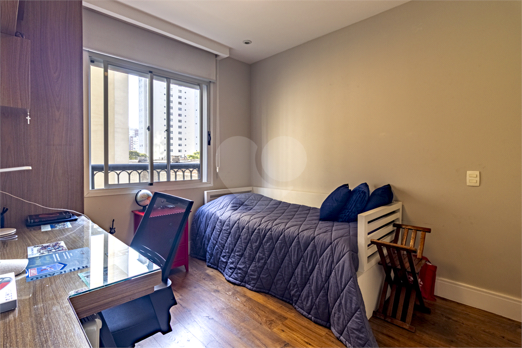 Venda de Apartamento novo em Pinheiros com 2 suítes e 2 vagas