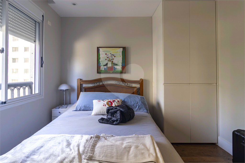 Venda de Apartamento novo em Pinheiros com 2 suítes e 2 vagas