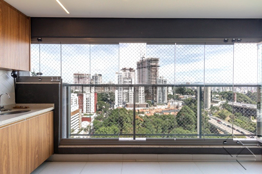Venda de Apartamento novo em Pinheiros com 2 suítes e 2 vagas