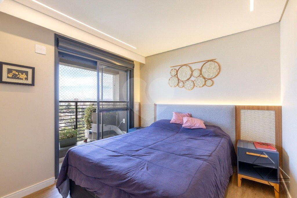 Venda de Apartamento novo em Pinheiros com 2 suítes e 2 vagas