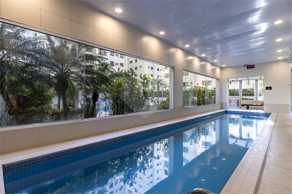 Venda de Apartamento novo em Pinheiros com 2 suítes e 2 vagas
