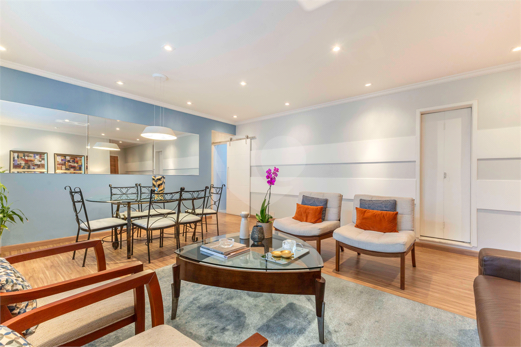 Apartamento de 120m. reformado em Higienópolis.