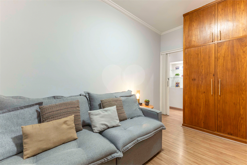Apartamento de 120m. reformado em Higienópolis.