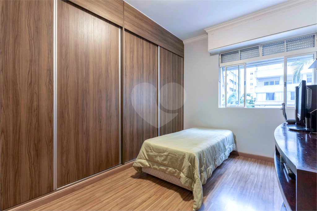 Apartamento de 120m. reformado em Higienópolis.