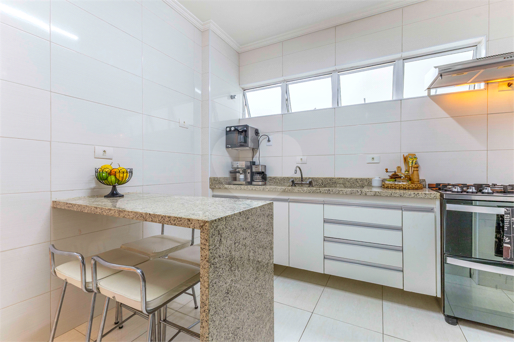 Apartamento de 120m. reformado em Higienópolis.