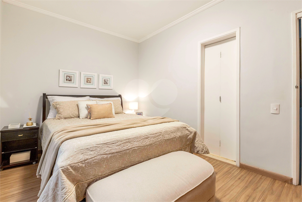 Apartamento de 120m. reformado em Higienópolis.