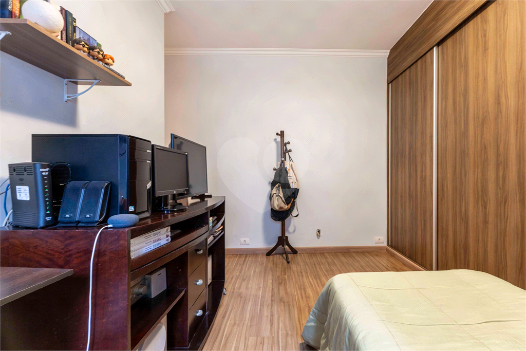 Apartamento de 120m. reformado em Higienópolis.