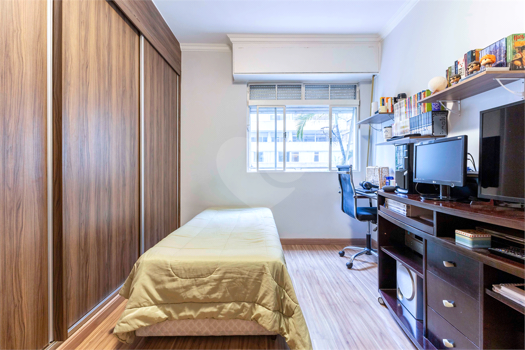 Apartamento de 120m. reformado em Higienópolis.