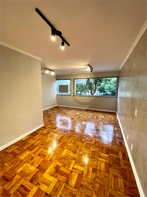 APARTAMENTO VILA OLIMPIA - 3 DORMITÓRIOS 