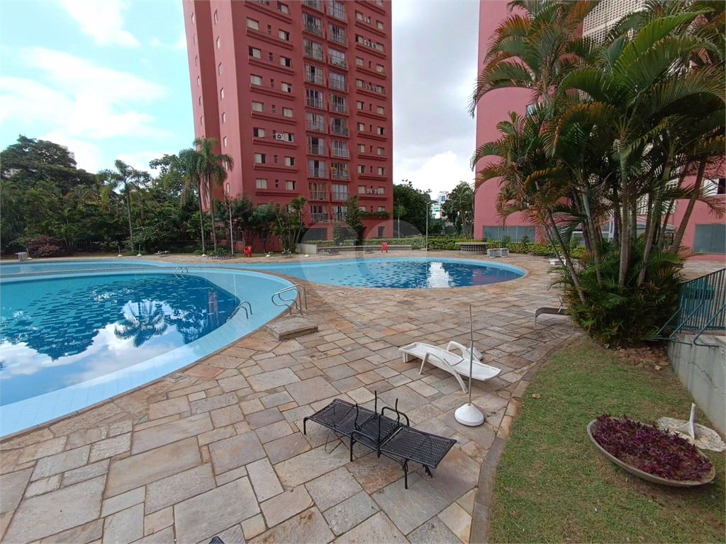 APARTAMENTO em CASA VERDE